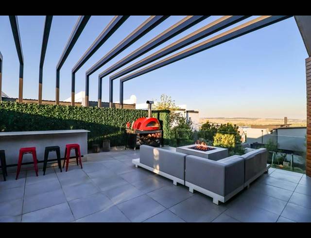 6 BEDROOM HOUSE FOR SALE IN MIDSTREAM RIDGE